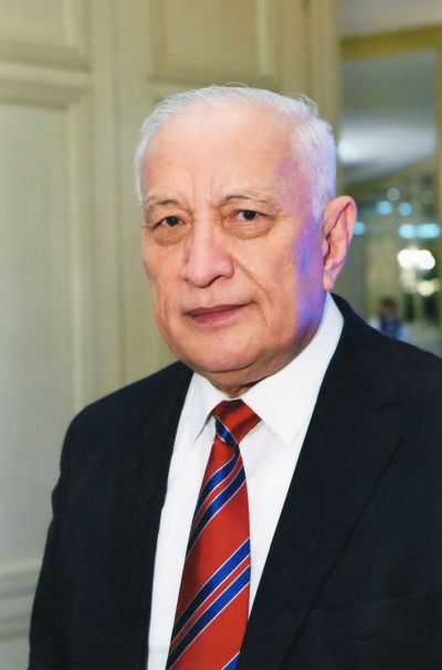 Murat Zhurinov 